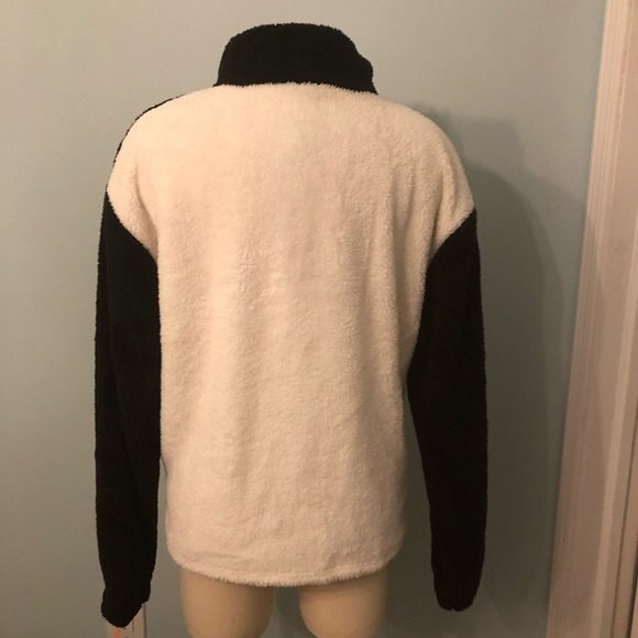 NWT Colsie Chevron Cozy Sherpa Lounge Sweatshirt - Picture 5 of 9